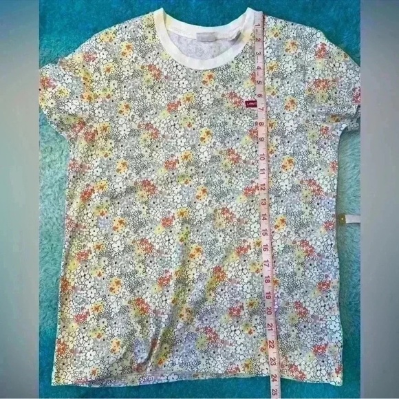 🔥Levi's Kids Floral Print T-Shirt - Multicolor🔥 - Picture 3 of 4